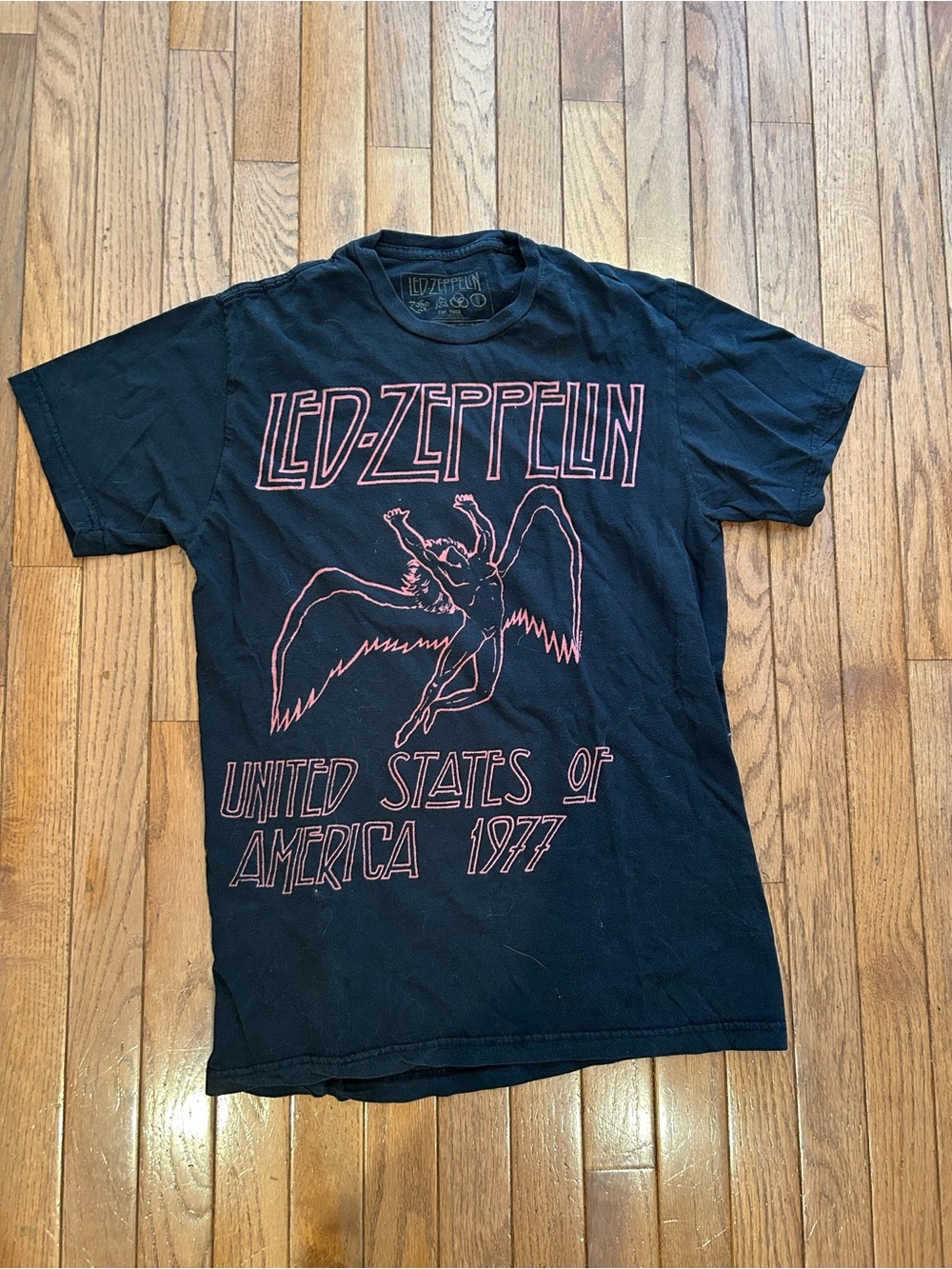 Led Zeppelin t-shirt